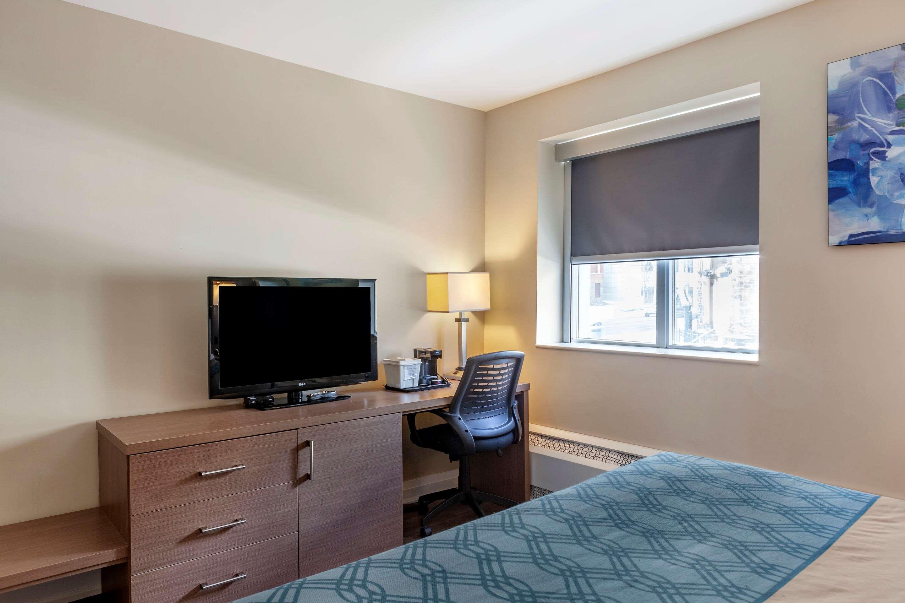 Econo Lodge Inn & Suites Downtown Toronto Exterior foto